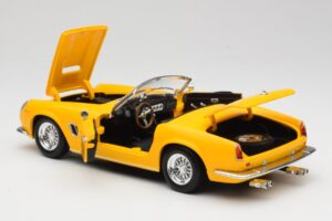 Ferrari 250 GT California Spider Sárga Hot Wheels 1:18 23905 Fém – 5. kép a 8-ből