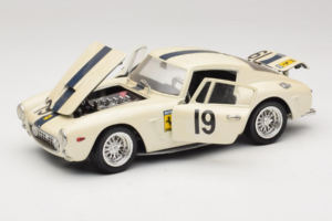 Ferrari 250 GT SWB Berlinette #19 Tour de France Automobile 1961 Eagles Race 1:18 6500 Fém – 2. kép a 8-ből