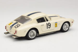 Ferrari 250 GT SWB Berlinette #19 Tour de France Automobile 1961 Eagles Race 1:18 6500 Fém – 3. kép a 8-ből