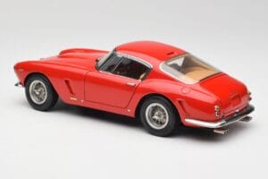 Ferrari 250 GT SWB Piros CMC 1:18 M-046 Fém – 5. kép a 6-ből