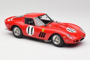 Ferrari 250 GTO #11 J. Surtees / M. Parkes Paris 1000km 1962 CMC 1:18 M-249 Fém – 4. kép a 6-ből