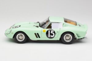 Ferrari 250 GTO #15 S. Moss / G. Hill Goodwood 1962 CMC 1:18 M-247 Fém – 3. kép a 6-ből