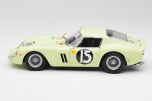 Ferrari 250 GTO #15 S. Moss / I. Ireland Goodwood Tourist Trophy Winner 1962 Kyosho 1:18 08438C Fém – 4. kép a 8-ből