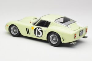 Ferrari 250 GTO #15 S. Moss / I. Ireland Goodwood Tourist Trophy Winner 1962 Kyosho 1:18 08438C Fém – 7. kép a 8-ből