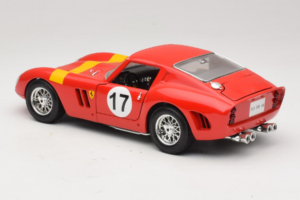 Ferrari 250 GTO #17 Bburago Sammlerborse Piros Bburago 1:18 3007-P1 Fém – 7. kép a 8-ből