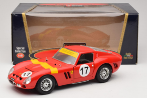Ferrari 250 GTO #17 Bburago Sammlerborse Piros Bburago 1:18 3007-P1 Fém – 8. kép a 8-ből