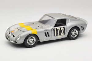 Ferrari 250 GTO #172 L. Bianchi / G. Berger Tour de France 1962 Ezüst Limitált Kiadás Bburago 1:18 3011-S1 Fém