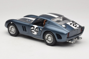 Ferrari 250 GTO #24 Kék Fehér Csík 1962 Bburago 1:18 3011-B2 Fém – 7. kép a 8-ből