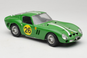 Ferrari 250 GTO #26 Zöld Fehér Csíkok 1962 Bburago 1:18 3011-G3 Fém – 6. kép a 8-ből
