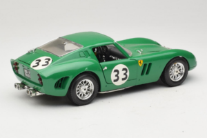 Ferrari 250 GTO #33 Zöld Bburago 1:18 3011-G1 Fém – 3. kép a 8-ből