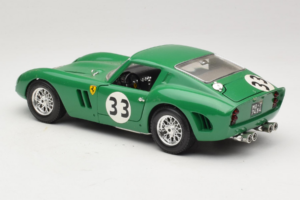 Ferrari 250 GTO #33 Zöld Bburago 1:18 3011-G1 Fém – 7. kép a 8-ből