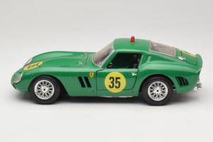 Ferrari 250 GTO #35 Zöld 1962 Bburago 1:18 3011-G2 Fém – 4. kép a 8-ből