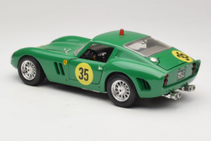 Ferrari 250 GTO #35 Zöld 1962 Bburago 1:18 3011-G2 Fém – 7. kép a 8-ből