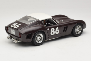 Ferrari 250 GTO #86 Fekete Bburago 1:18 3011-B1 Fém – 3. kép a 8-ből