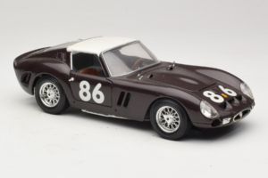 Ferrari 250 GTO #86 Fekete Bburago 1:18 3011-B1 Fém – 6. kép a 8-ből