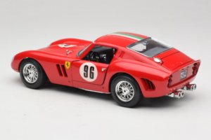 Ferrari 250 GTO #96 Piros 1962 Bburago 1:18 3011-N1 Fém – 7. kép a 8-ből