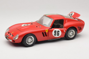 Ferrari 250 GTO #96 Piros Olasz Zászló 1962 Bburago 1:18 3011-P2 Fém – 2. kép a 8-ből