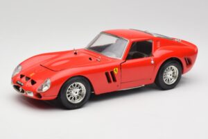 Ferrari 250 GTO Piros Bburago 1:18 3011 Fém
