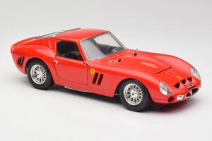 Ferrari 250 GTO Piros Bburago 1:18 3011 Fém – 6. kép a 8-ből