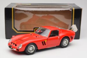 Ferrari 250 GTO Piros Bburago 1:18 3011 Fém – 8. kép a 8-ből