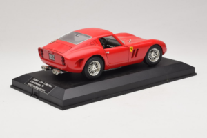 Ferrari 250 GTO Piros Replacement Stand Exclusive Cars 1:18 EC005 Fém – 3. kép a 8-ből