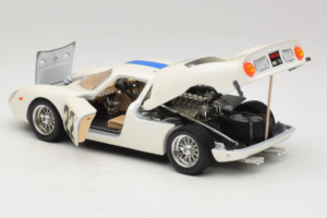 Ferrari 250 LM #22 Fehér 1965 Bburago 1:18 3333-W1 Fém – 5. kép a 8-ből