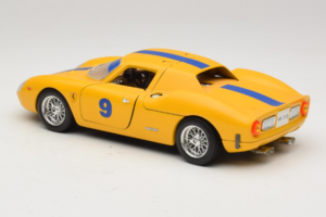 Ferrari 250 LM #9 Sárga 1965 Bburago 1:18 3033-Y1 Fém – 7. kép a 8-ből