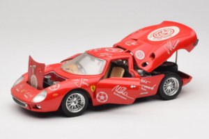 Ferrari 250 LM Piros Fehér Essen Autographs Limitált Kiadás Bburago 1:18 3033-P4 Fém – 2. kép a 8-ből