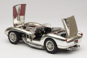 Ferrari 250 Testa Rossa Chrome Ezüst Bburago 1:18 3007-C1 Fém – 5. kép a 8-ből