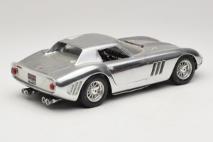 Ferrari 275 GTB Chrome Ezüst Guiloy 1:18 B004 Fém – 3. kép a 8-ből