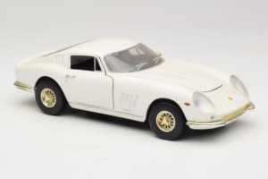 Ferrari 275 GTB/4 Fehér ERTL 1:18 7493 Fém – 6. kép a 8-ből