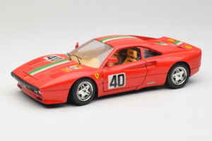 Ferrari 288 GTO #40 Piros Olasz Zászló 1984 Bburago 1:18 3027-P1 Fém