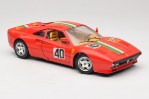 Ferrari 288 GTO #40 Piros Olasz Zászló 1984 Bburago 1:18 3027-P1 Fém – 6. kép a 8-ből