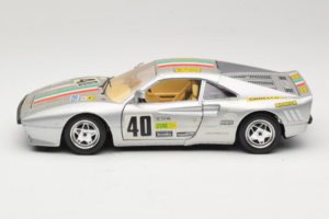 Ferrari 288 GTO #40 Ezüst 1984 Bburago 1:18 3027-S1 Fém – 4. kép a 8-ből