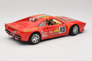 Ferrari 288 GTO Rally #40 Piros 1986 Bburago 1:18 3057-P1 Fém – 3. kép a 8-ből