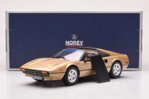Ferrari 308 GTS Arany Limitált Kiadás Norev 1:18 187932 Fém – 6. kép a 6-ből