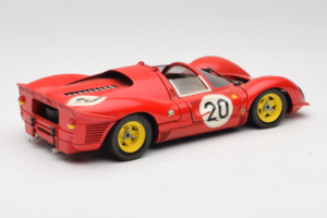 Ferrari 330 P4 #20 Piros 1967 Revell 1:18 48822-P1 Fém – 3. kép a 8-ből