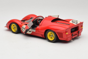 Ferrari 330 P4 #20 Piros 1967 Revell 1:18 48822-P1 Fém – 5. kép a 8-ből