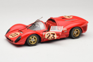 Ferrari 330 P4 #23 L. Bandini / C. Amon 24 Hours of Daytona Winner 1967 Revell 1:18 48833 Fém – 2. kép a 8-ből