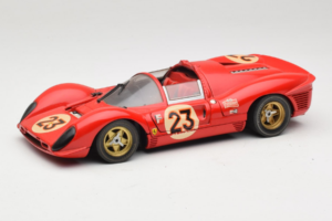 Ferrari 330 P4 #23 L. Bandini / C. Amon 24 Hours of Daytona Winner 1967 Revell 1:18 48833 Fém