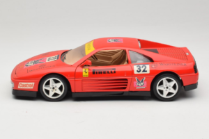Ferrari 348 TB #32 Pirelli Piros 1989 Bburago 1:18 3039-P1 Fém – 4. kép a 8-ből