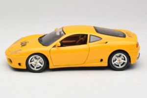 Ferrari 360 Modena 25 Jahre FMC Sárga Bburago 1:18 3358-Y1 Fém – 4. kép a 8-ből