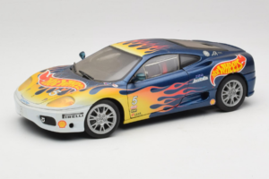 Ferrari 360 Modena Challenge #5 Hot Wheels Purple Fire Livery 1999 Bburago 1:18 29619 Fém