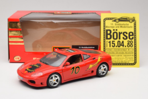 Ferrari 360 Modena #10 5 Jahre IG Bburago Piros Bburago 1:18 3358-P2 Fém – 8. kép a 8-ből