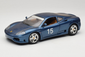Ferrari 360 Modena #15 Limitált Kiadás Kék Metál Bburago 1:18 3358-F1 Fém