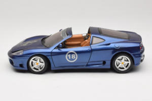 Ferrari 360 Modena Targa Limitált Kiadás 333 db Lila Metál Bburago 1:18 3348-F1 Fém – 4. kép a 8-ből