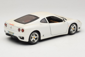Ferrari 360 Modena Fehér Bburago 1:18 3368-W1 Fém – 3. kép a 8-ből