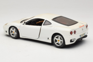 Ferrari 360 Modena Fehér Bburago 1:18 3368-W1 Fém – 7. kép a 8-ből