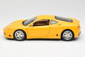 Ferrari 360 Modena Sárga Bburago 1:18 3368 Fém – 4. kép a 8-ből