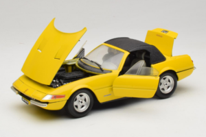 Ferrari 365 GTS/4 Daytona Kabrió Sárga Techno Giodi 1:18 740028 Fém – 2. kép a 8-ből